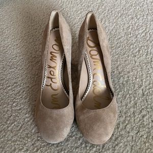 Sam Edelman nude suede heels size 6 1/2
